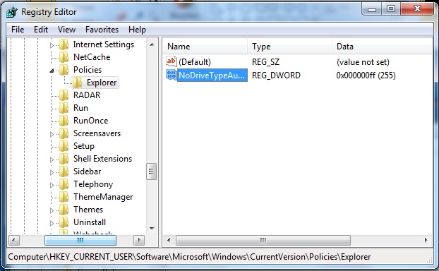 Windows secara otomatis akan menampilkan boks obrolan yang memungkinkan Anda untuk menentukan Trik Menonaktifkan Fungsi Autorun di Windows dengan Registry Editor